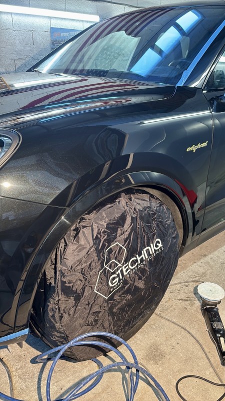 Protection Céramique Premium Gtechniq pour Porsche Cayenne : CSU + Exo V5 & G5 Vitrages