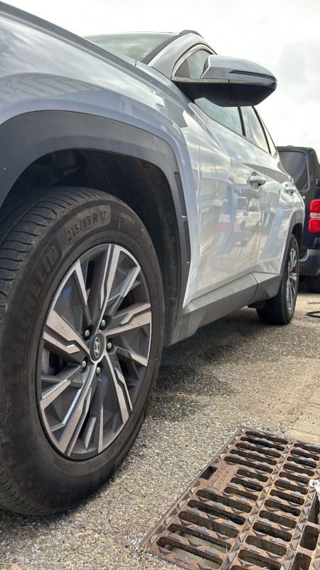 Nettoyage extérieur vapeur haut débit sur Hyundai Tucson avec finition premium à La Ciotat