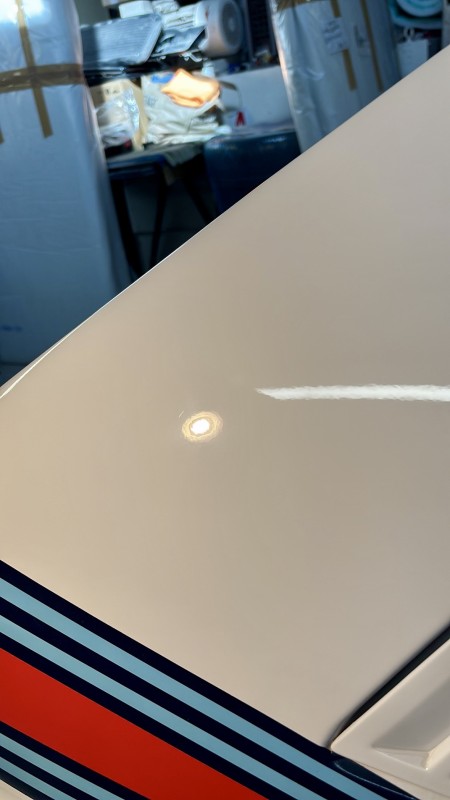 Polissage one step professionnel sur voiture de collection à La Ciotat et Toulon