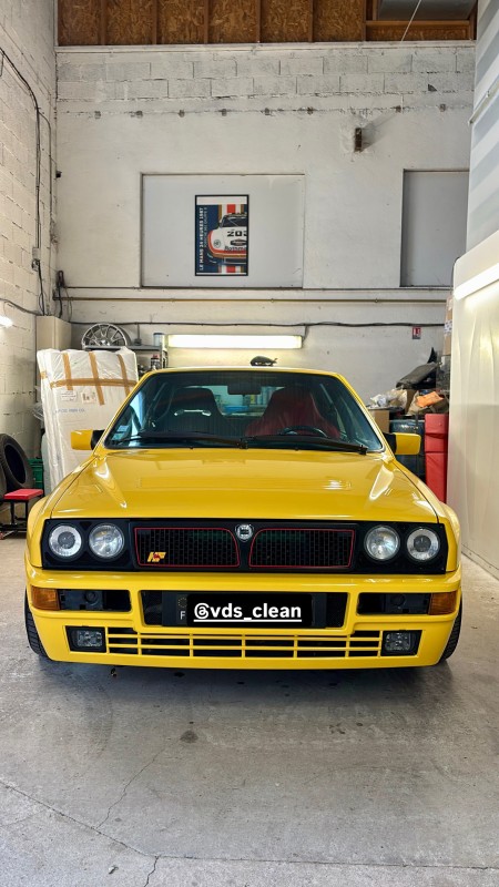 Sublimez la carrosserie de votre Lancia Delta Integrale avec un polissage one step et cire de protection premium