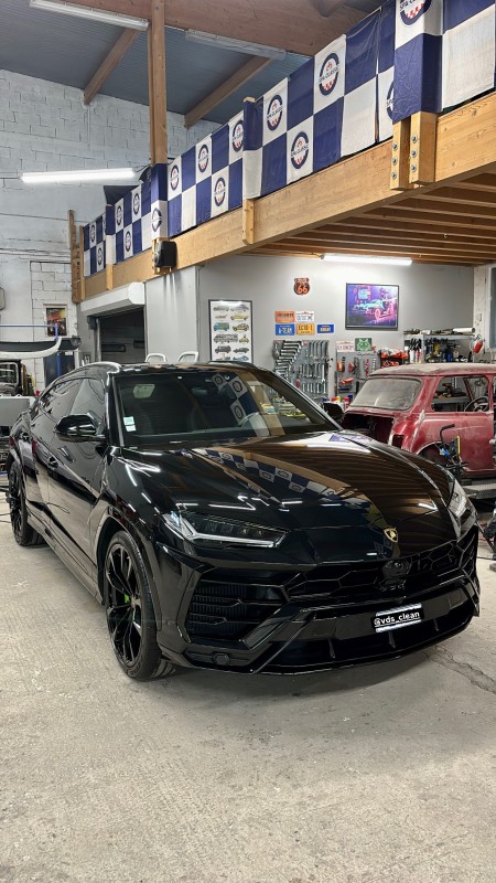 Traitement céramique CSL + Exo V5 sur Lamborghini Urus – Brillance et protection haut de gamme