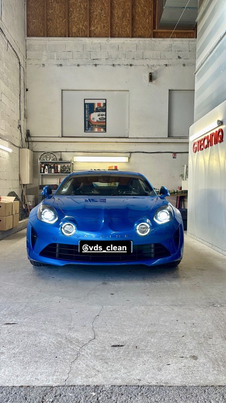 Traitement céramique haut de gamme sur Alpine A110 GT avec protection Gtechniq à La Ciotat