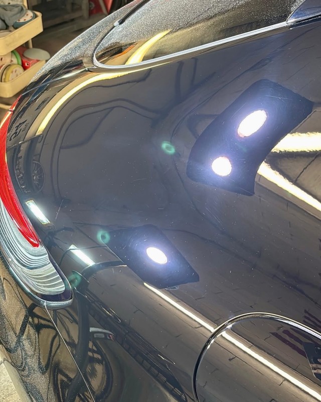 Traitement céramique Porsche Macan – Protection CSL + Exo V5 et finition brillante durable