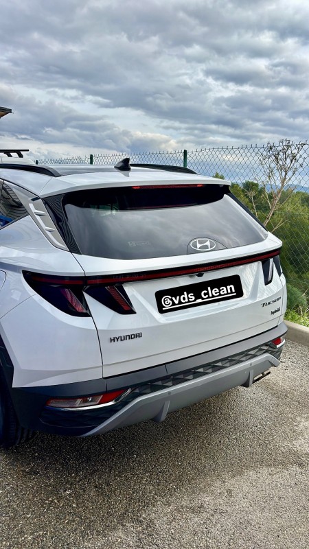 Nettoyage extérieur vapeur haut débit sur Hyundai Tucson avec finition premium à La Ciotat