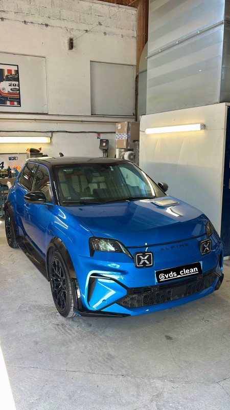 Sublimez votre Renault 5 Alpine A290 GTS avec un traitement céramique Gtechniq premium à La Ciotat