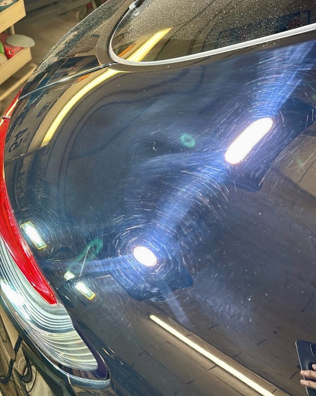 Traitement céramique Porsche Macan – Protection CSL + Exo V5 et finition brillante durable