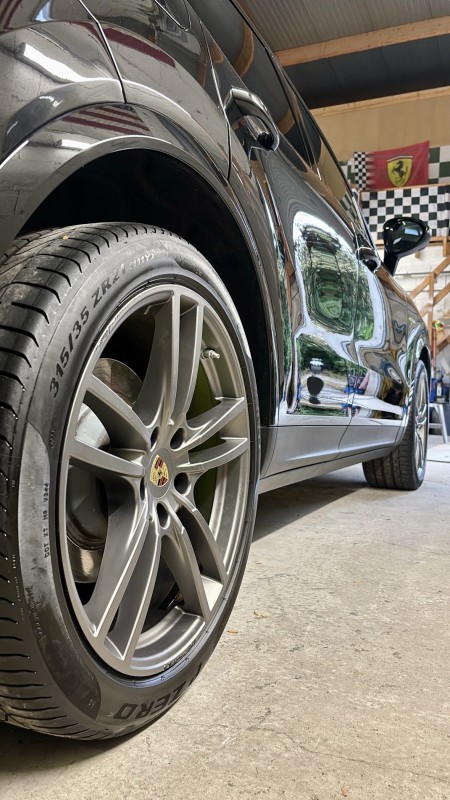 Protection Céramique Premium Gtechniq pour Porsche Cayenne : CSU + Exo V5 & G5 Vitrages