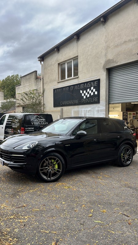 Protection Céramique Premium Gtechniq pour Porsche Cayenne : CSU + Exo V5 & G5 Vitrages