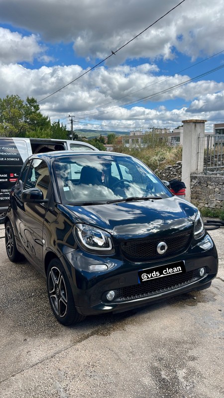 Detailing haut de gamme pour Smart : nettoyage vapeur intensif et désinfection totale à La Ciotat