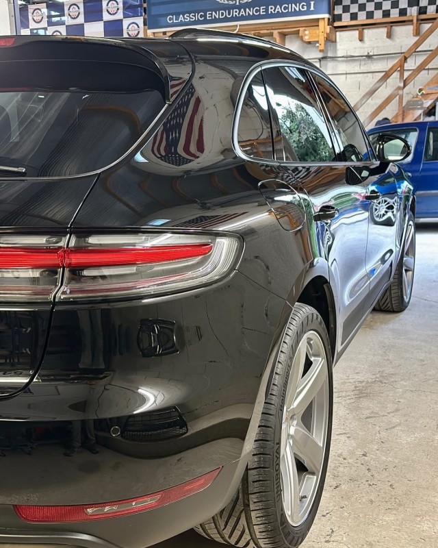Traitement céramique Porsche Macan – Protection CSL + Exo V5 et finition brillante durable